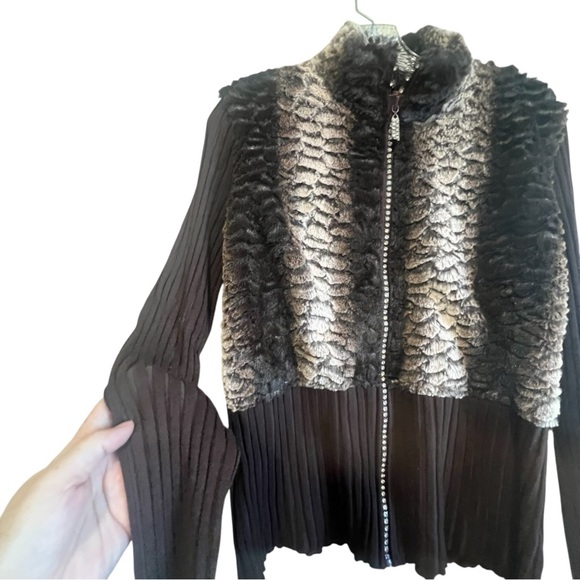belldini XL Cardigan rhinestone zipper faux fur brown ribbed back and sleeves - Picture 3 of 14